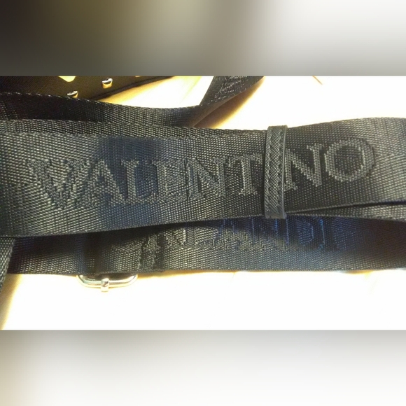 BNWT VALENTIO ORLANDI CROSSBODY/ SHOULDER BAG BLACK W/ GOLD HARDWARE GORGEOUS - Picture 6 of 11